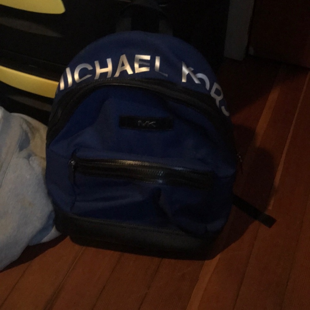 Micheal kors book bag